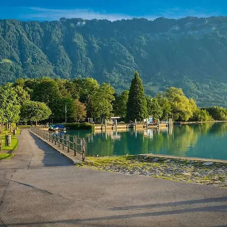 Peaceful Lakeside With Garden And Parking - Mignon