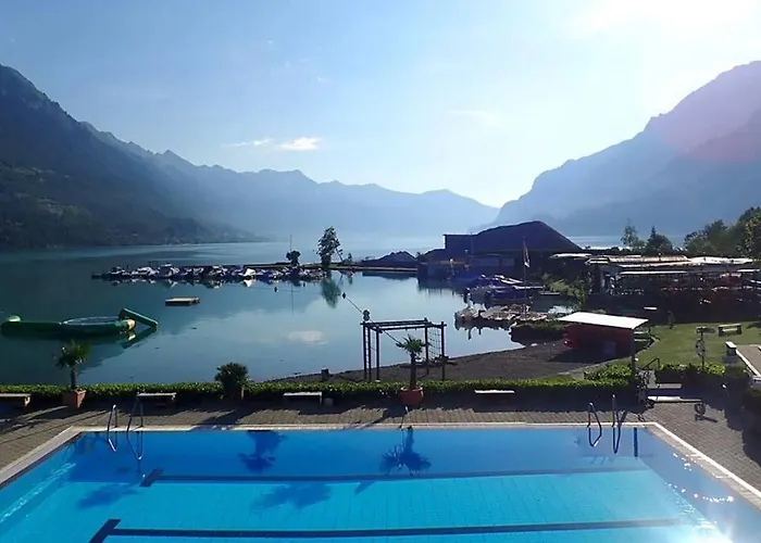 Peaceful Lakeside Chalet With Garden And Parking - Chalet Mignon * Bönigen